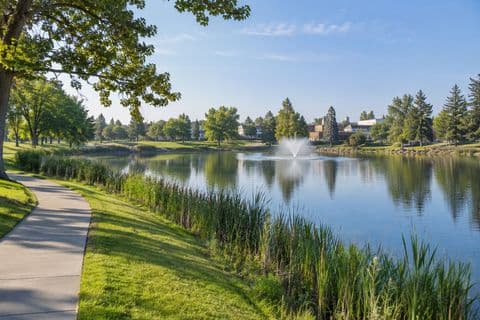 Kinsmen park and lake — Calgary / YYC → Strathmore.